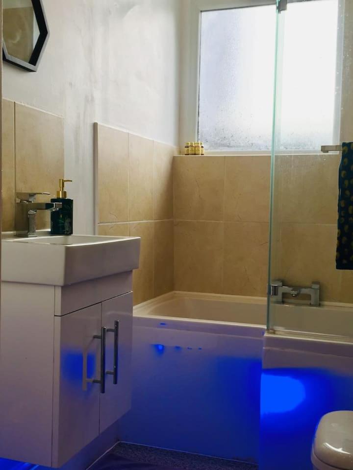 Spacious Apartment In The Heart Of St Leonards Χέιστινγκς Εξωτερικό φωτογραφία
